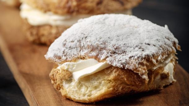 Fastelavnsboller, a special type of cake from Denmark